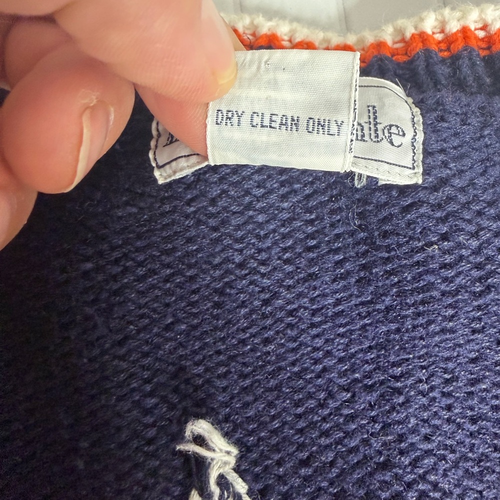 Vintage BellePointe Clemson Tigers Graphic Cardigan Sweater / Unisex Cardigan - Picture 9 of 11